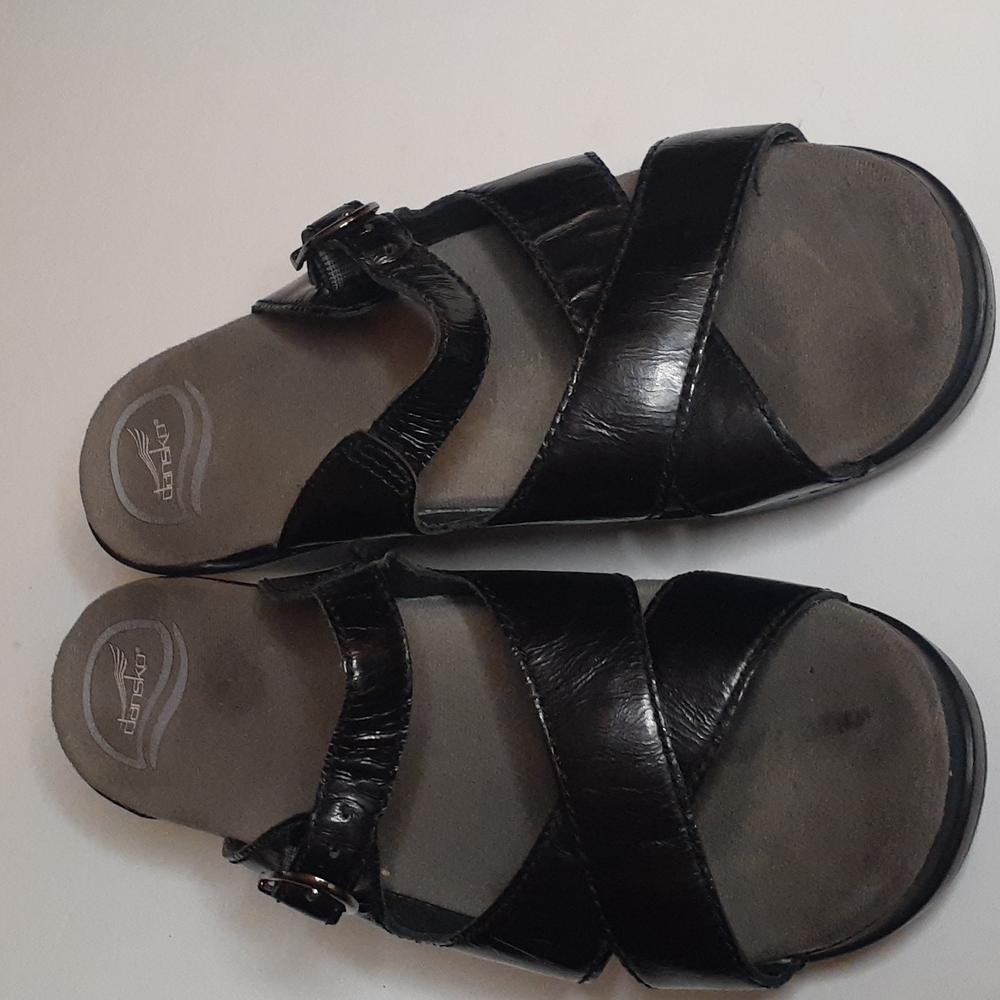 Dansko sandals size 40